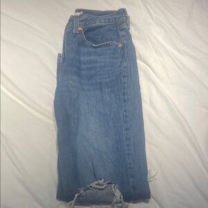 Classic Blue Distressed Women Levi Jeans